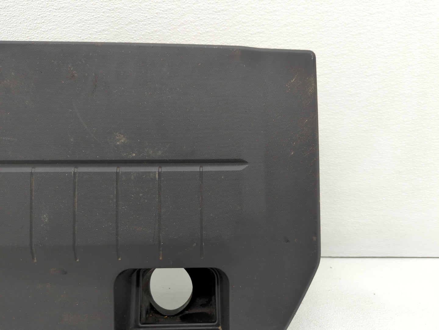 2013 Chevrolet Volt Engine Cover - Oemusedautoparts1.com
