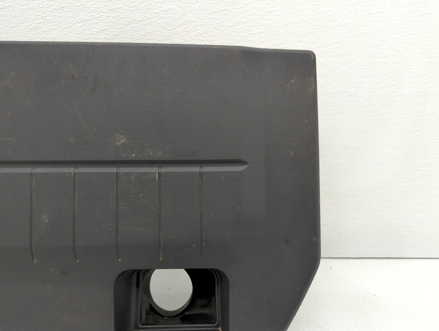 2013 Chevrolet Volt Engine Cover - Oemusedautoparts1.com