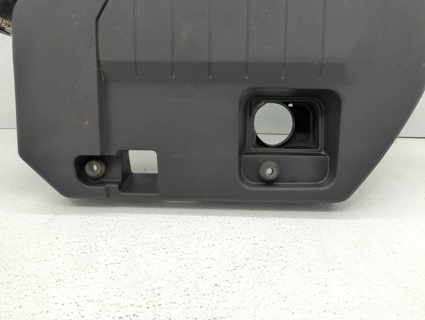 2013 Chevrolet Volt Engine Cover - Oemusedautoparts1.com
