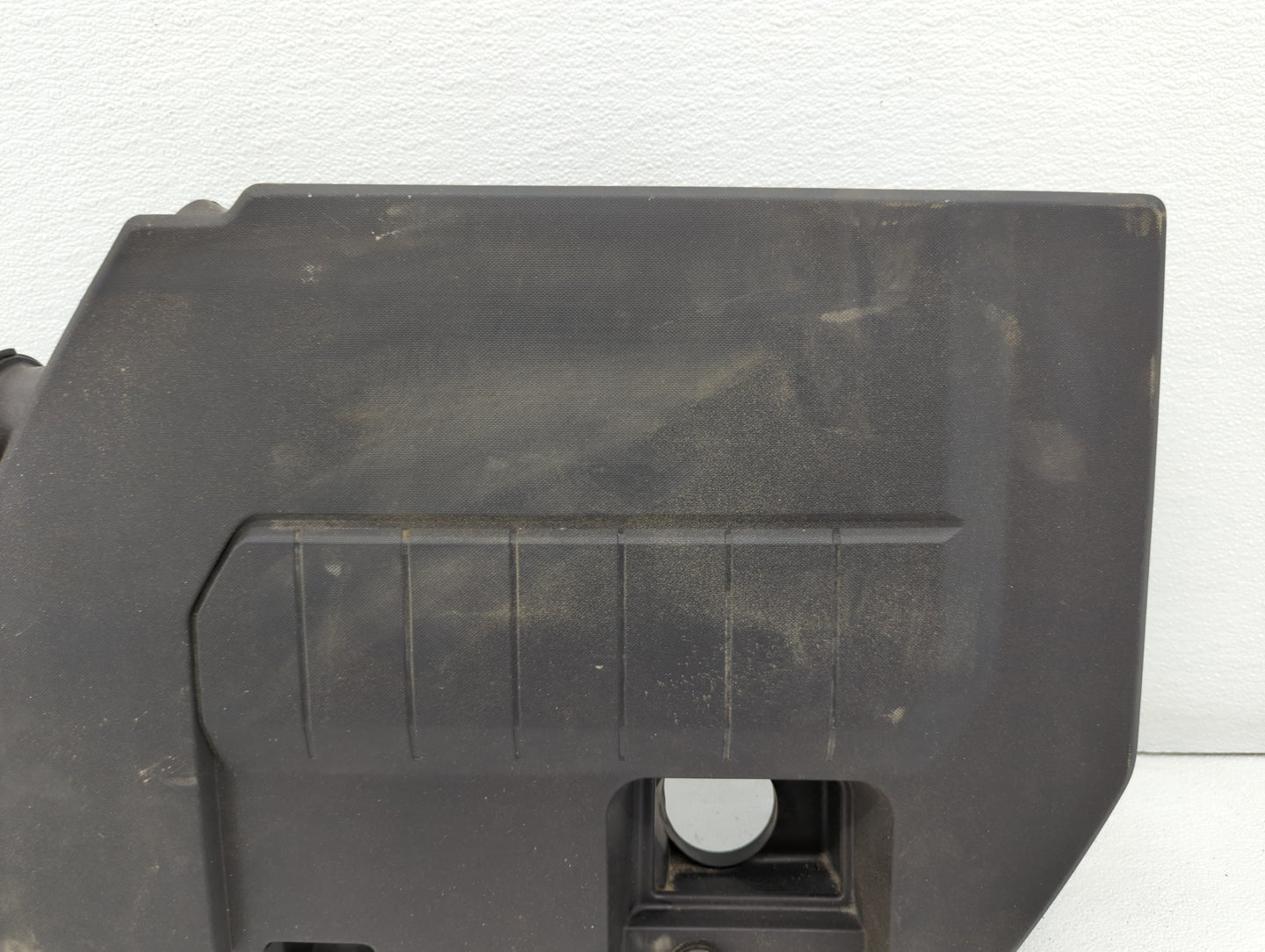 2013 Chevrolet Volt Engine Cover - Oemusedautoparts1.com