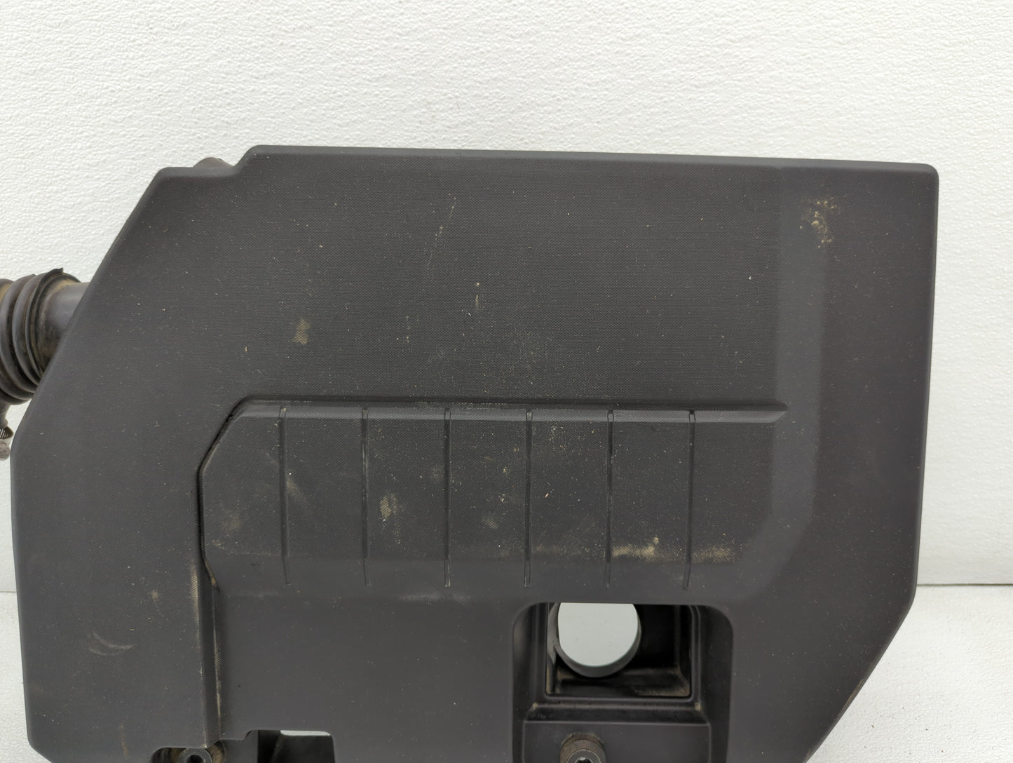 2013 Chevrolet Volt Engine Cover - Oemusedautoparts1.com