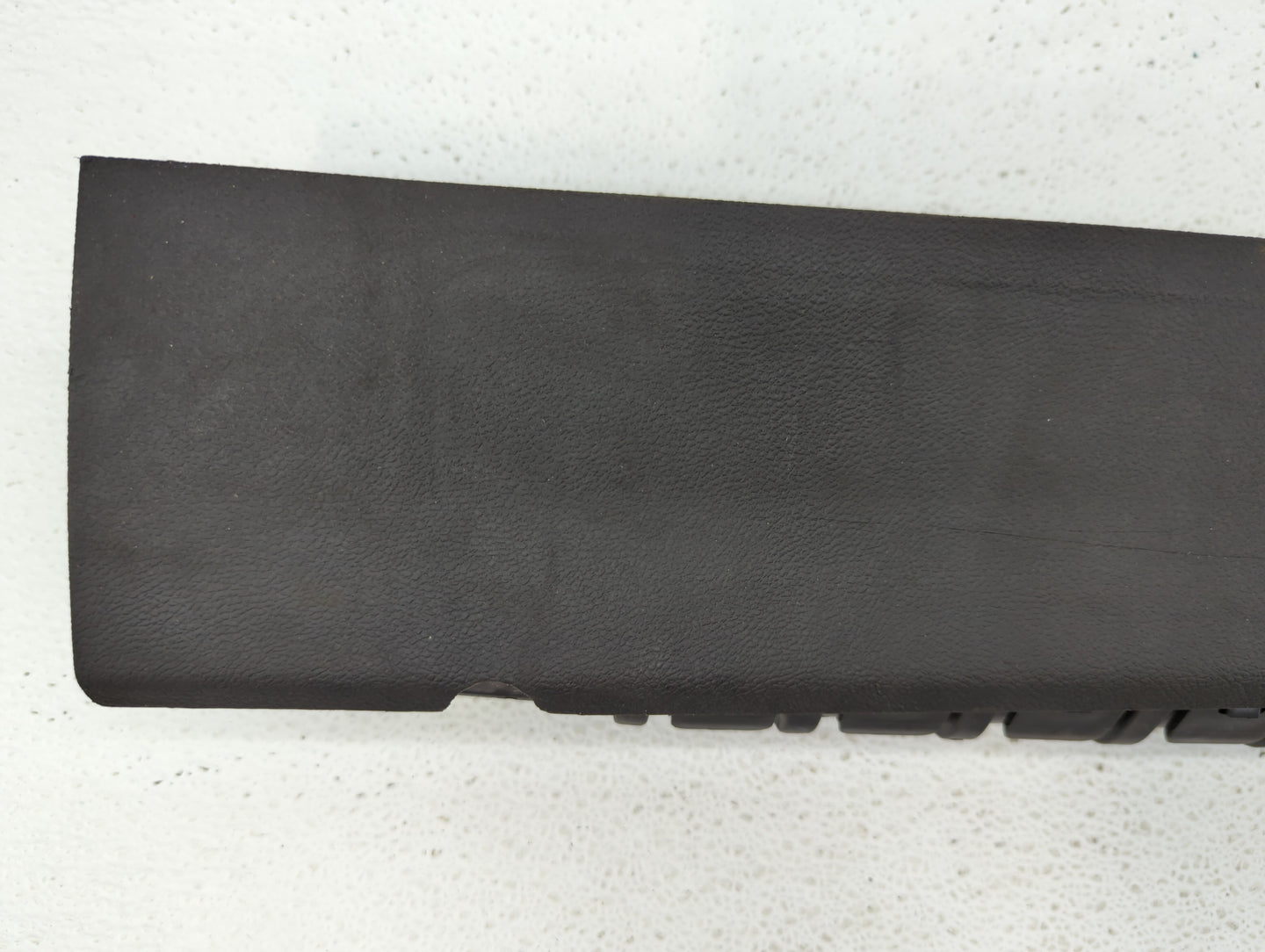 2013-2015 Chevrolet Volt Air Bag Passenger Right Knee OEM P/N:22825450 Fits Fits 2013 2014 2015 OEM Used Auto Parts - Oemuse