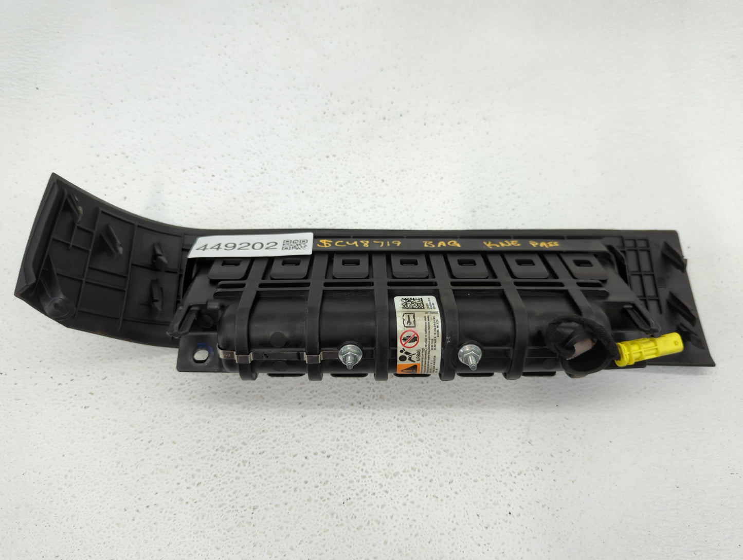 2013-2015 Chevrolet Volt Air Bag Passenger Right Knee OEM P/N:22825450 Fits Fits 2013 2014 2015 OEM Used Auto Parts - Oemuse