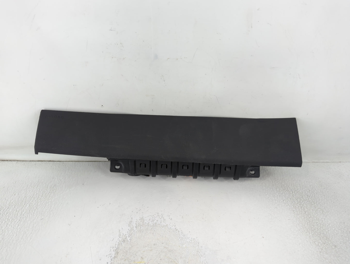 2012-2015 Chevrolet Volt Air Bag Driver Left Knee OEM P/N:823761820 20889196, 22821936 Fits Fits 2012 2013 2014 2015 OEM Use