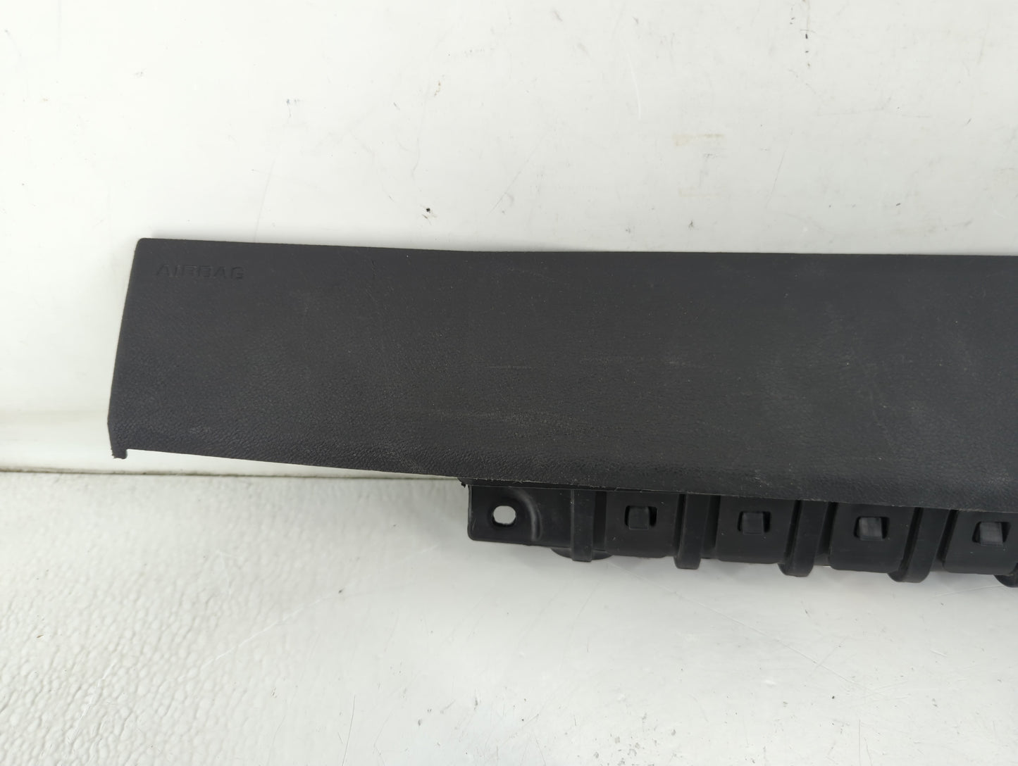 2012-2015 Chevrolet Volt Air Bag Driver Left Knee OEM P/N:823761820 20889196, 22821936 Fits Fits 2012 2013 2014 2015 OEM Use
