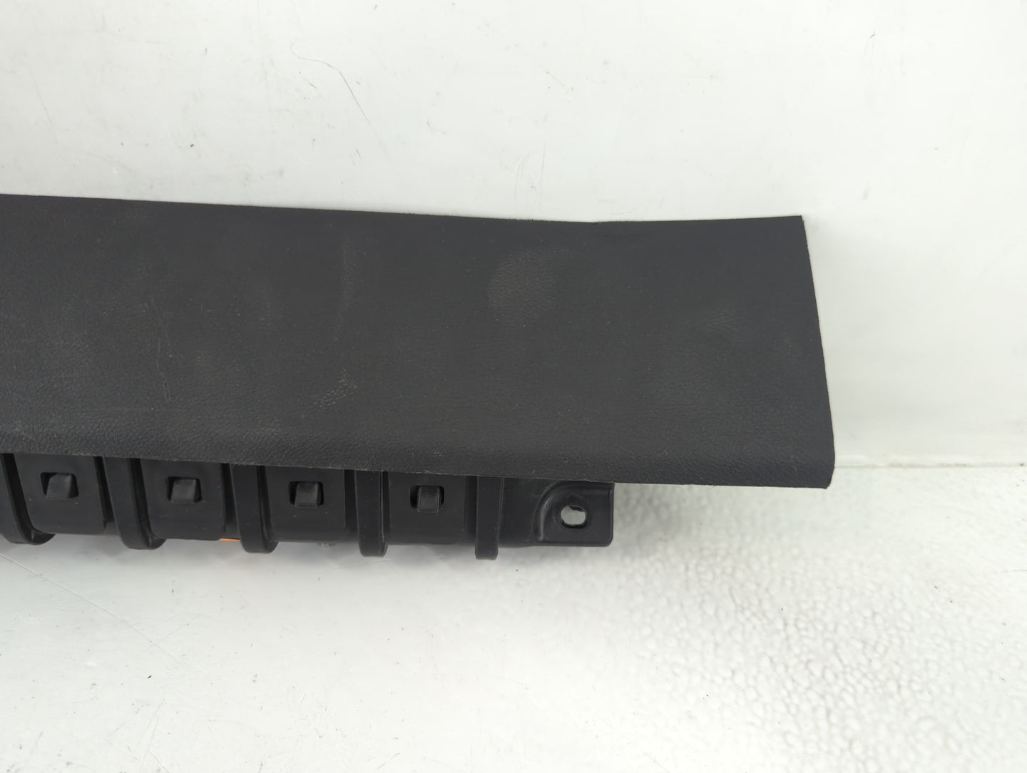 2012-2015 Chevrolet Volt Air Bag Driver Left Knee OEM P/N:823761820 20889196, 22821936 Fits Fits 2012 2013 2014 2015 OEM Use