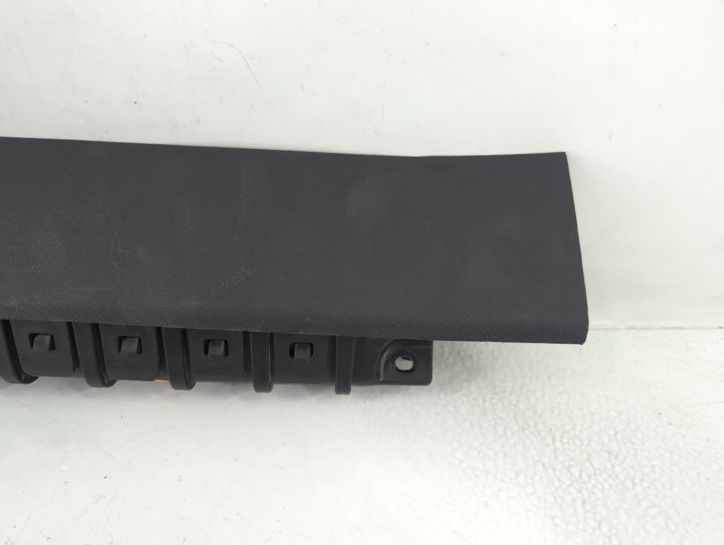 2012-2015 Chevrolet Volt Air Bag Driver Left Knee OEM P/N:823761820 20889196, 22821936 Fits Fits 2012 2013 2014 2015 OEM Use