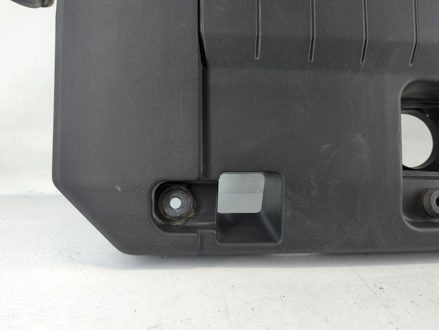 2013 Chevrolet Volt Engine Cover - Oemusedautoparts1.com