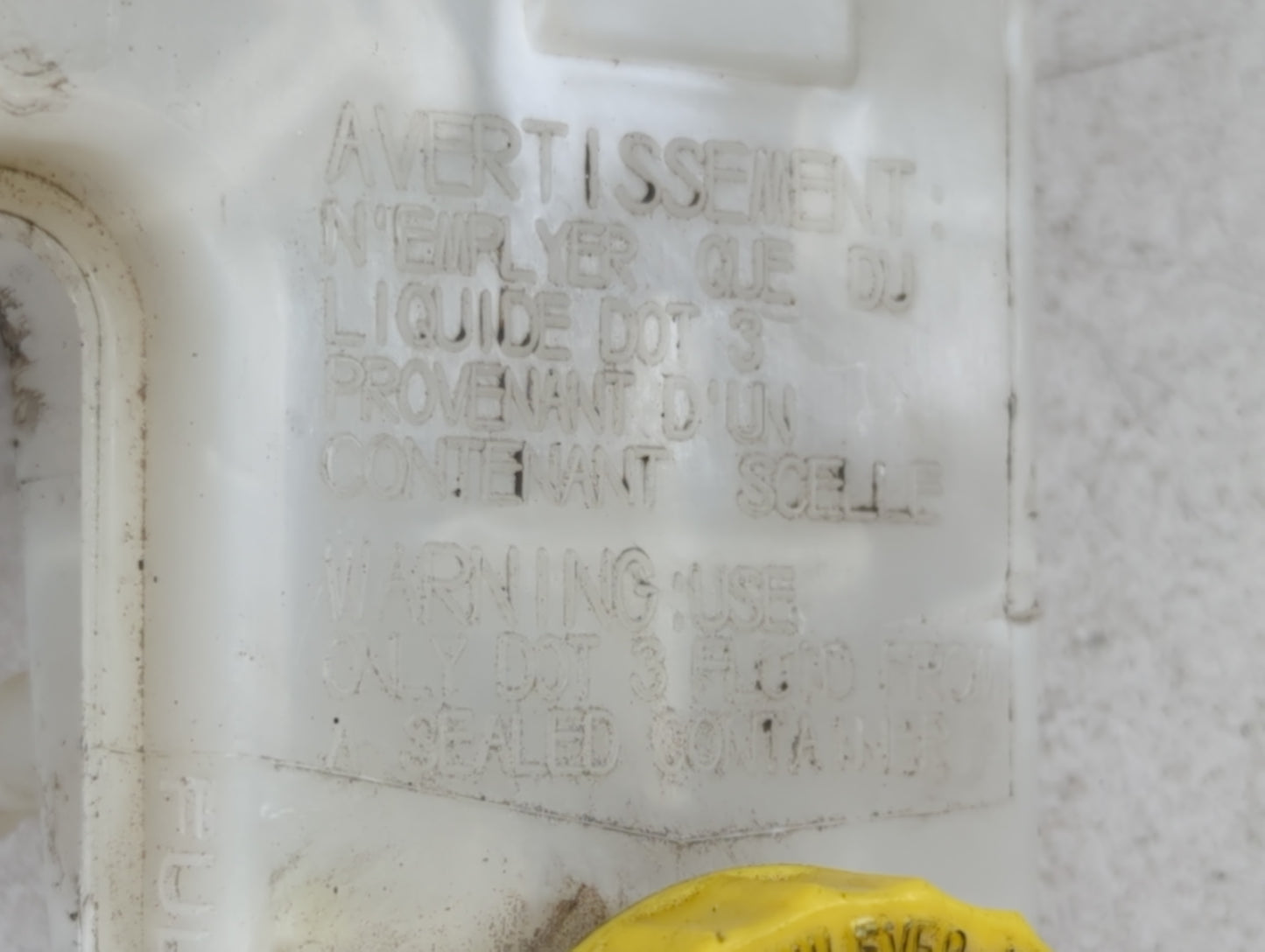 2011-2014 Chrysler 200 Brake Master Cylinder - Oemusedautoparts1.com