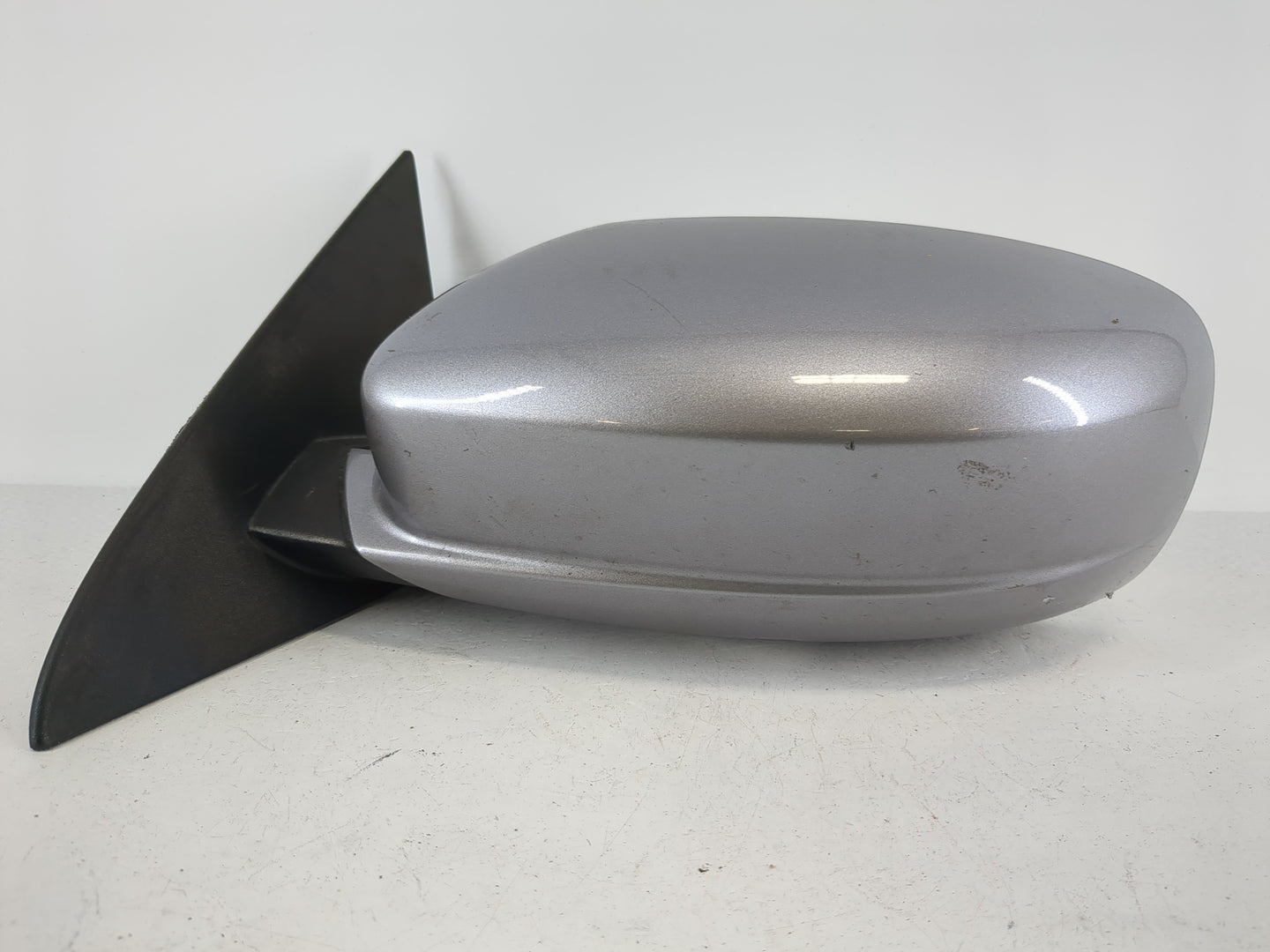 2011-2014 Chrysler 200 Driver Side View Mirror - Left Door Mirror OEM Used - Oemusedautoparts1.com