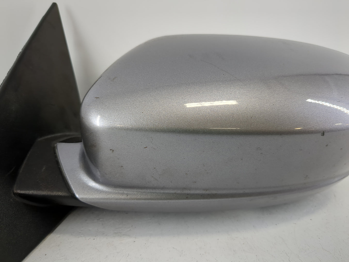 2011-2014 Chrysler 200 Driver Side View Mirror - Left Door Mirror OEM Used - Oemusedautoparts1.com