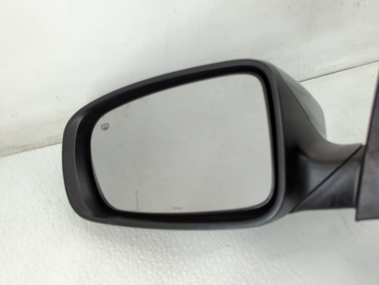 2011-2014 Chrysler 200 Driver Side View Mirror - Left Door Mirror OEM Used - Oemusedautoparts1.com