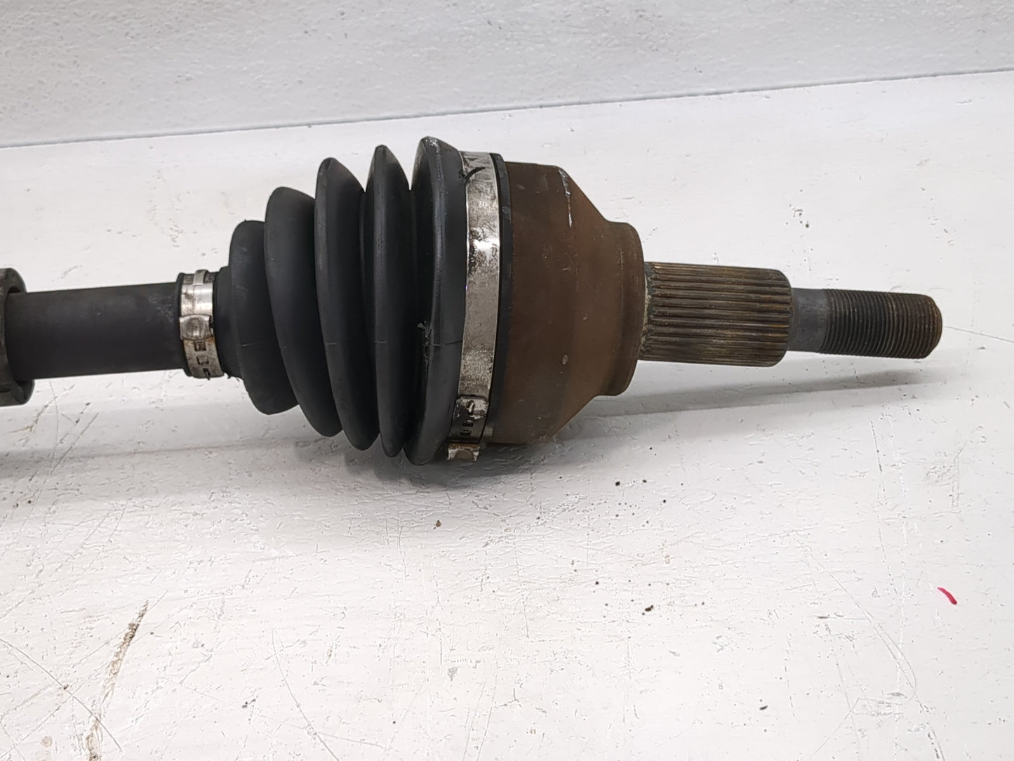 2011-2014 Chrysler 200 Axle Shaft Front Driver Cv C/v - Oemusedautoparts1.com