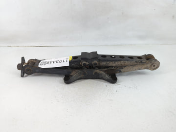 2013 Chrysler 200 Spare Scissor Car Jack - Oemusedautoparts1.com