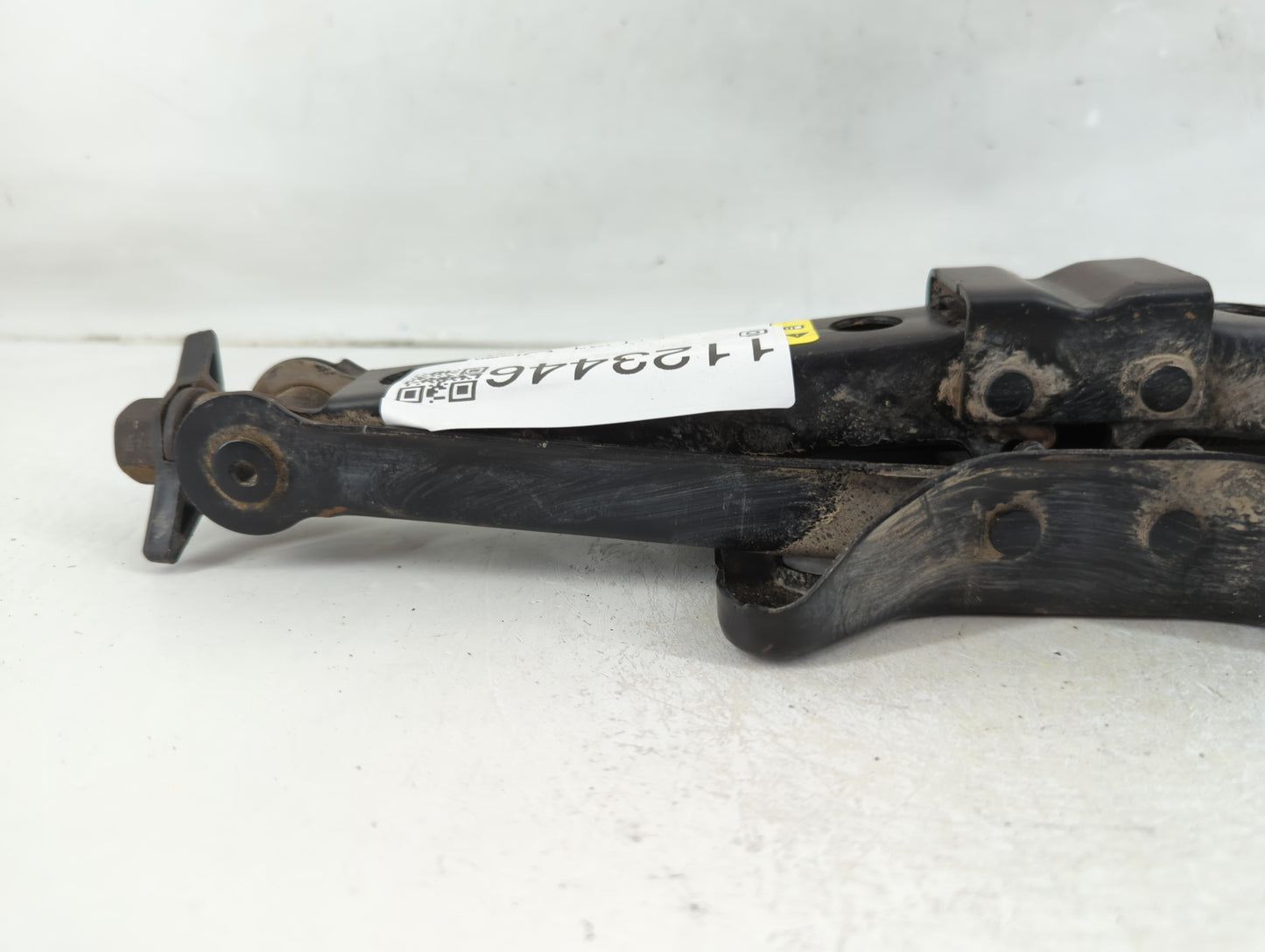2013 Chrysler 200 Spare Scissor Car Jack - Oemusedautoparts1.com