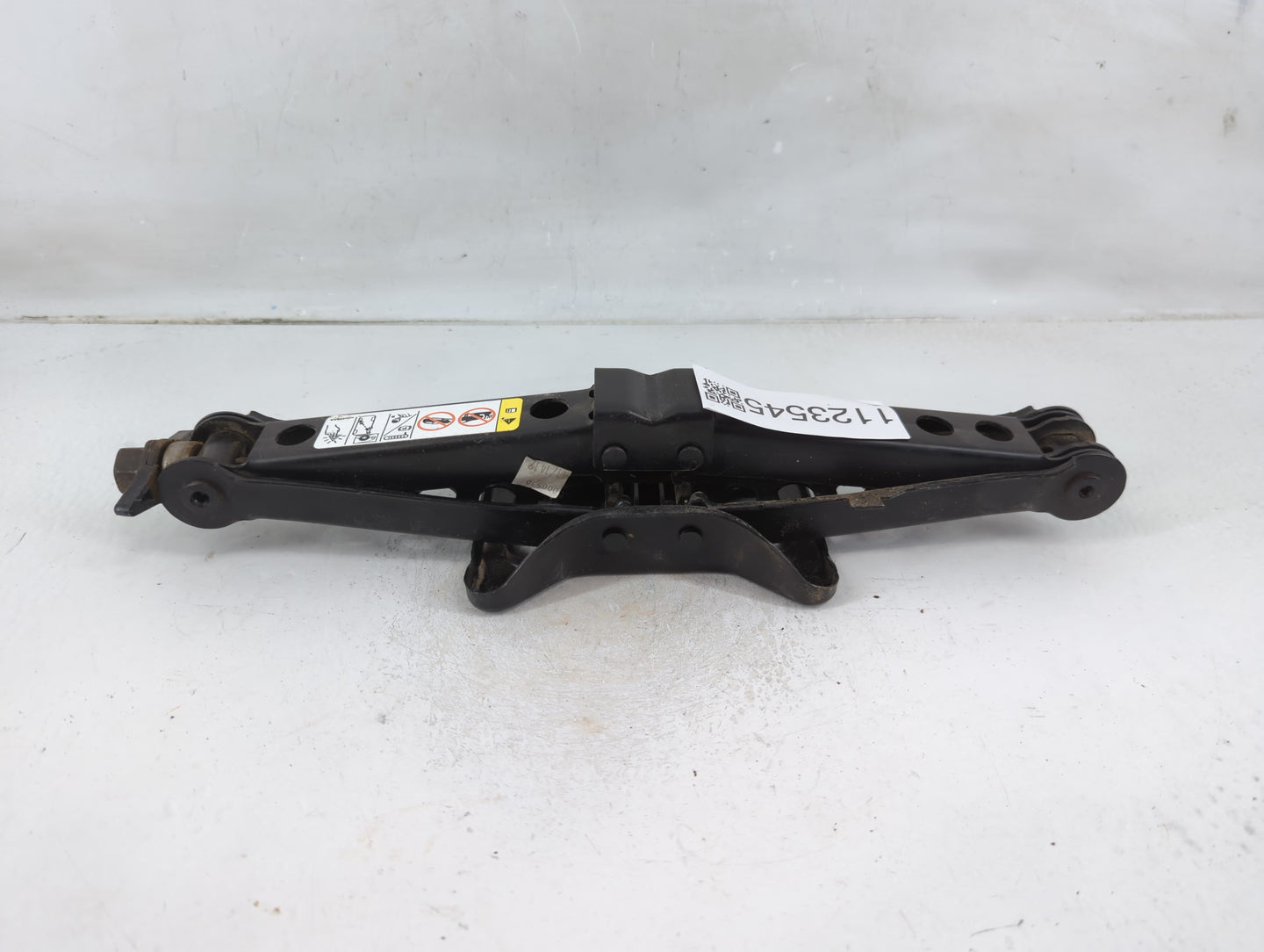 2013 Chrysler 200 Spare Scissor Car Jack - Oemusedautoparts1.com