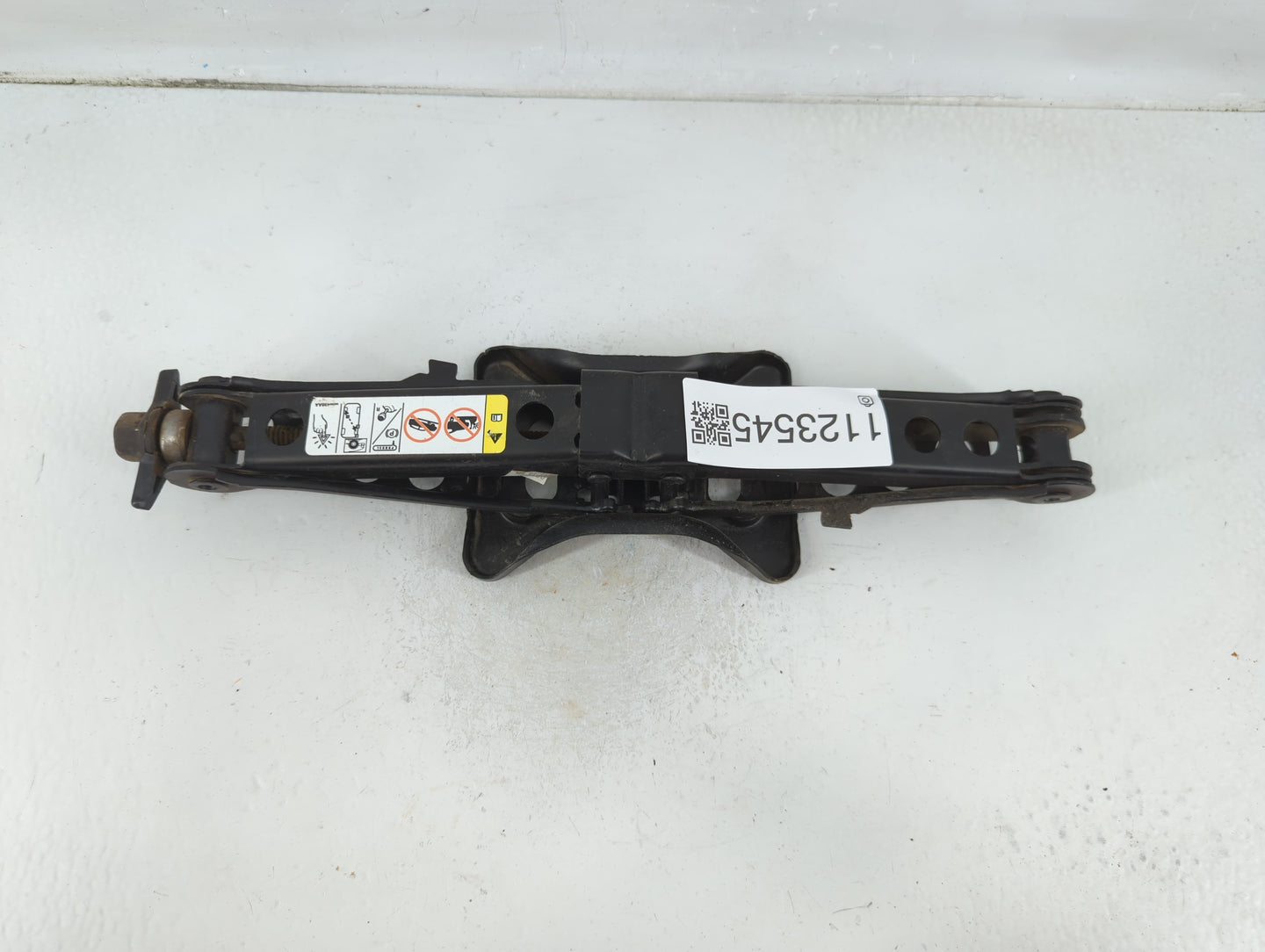 2013 Chrysler 200 Spare Scissor Car Jack - Oemusedautoparts1.com