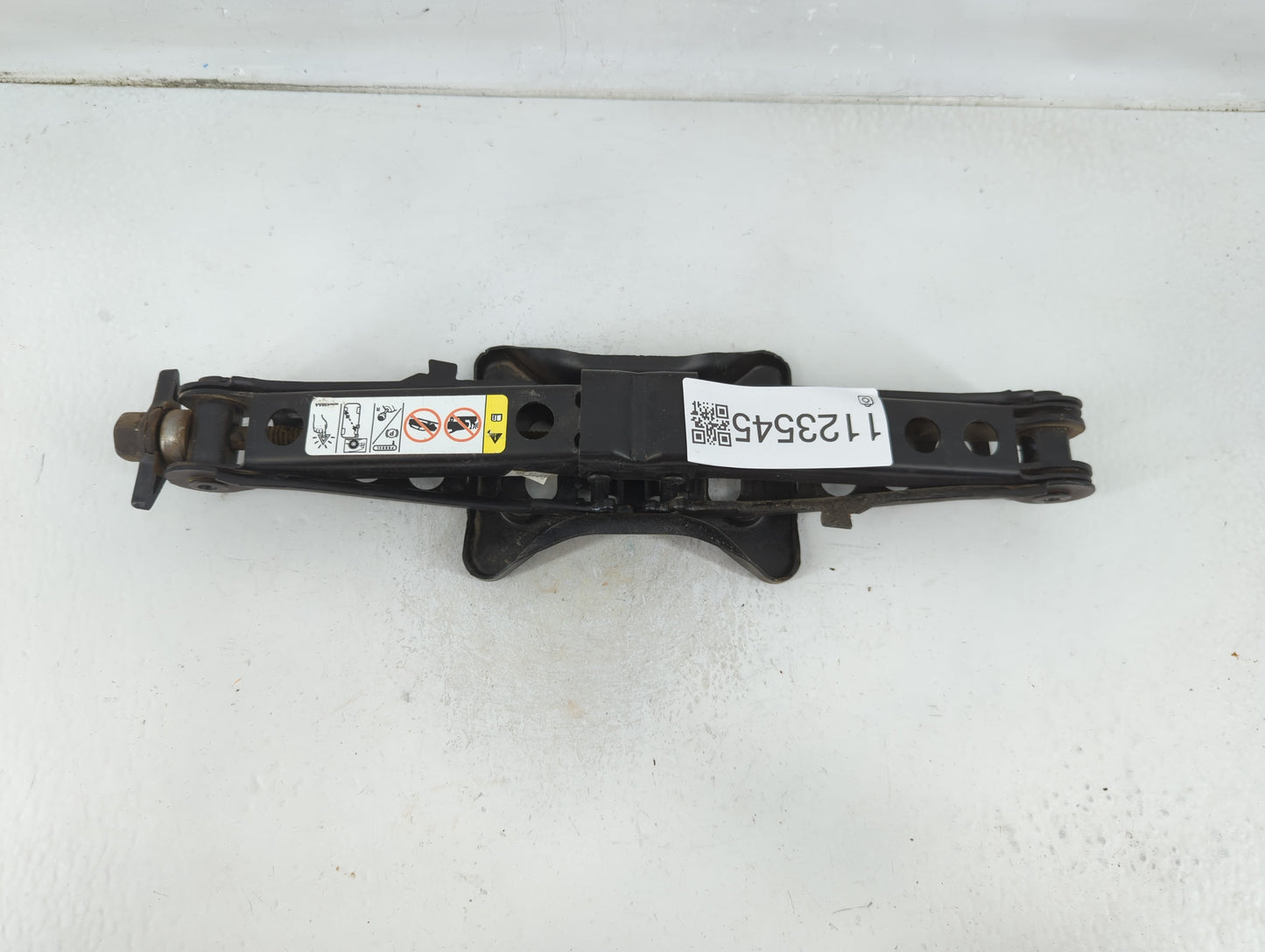 2013 Chrysler 200 Spare Scissor Car Jack - Oemusedautoparts1.com