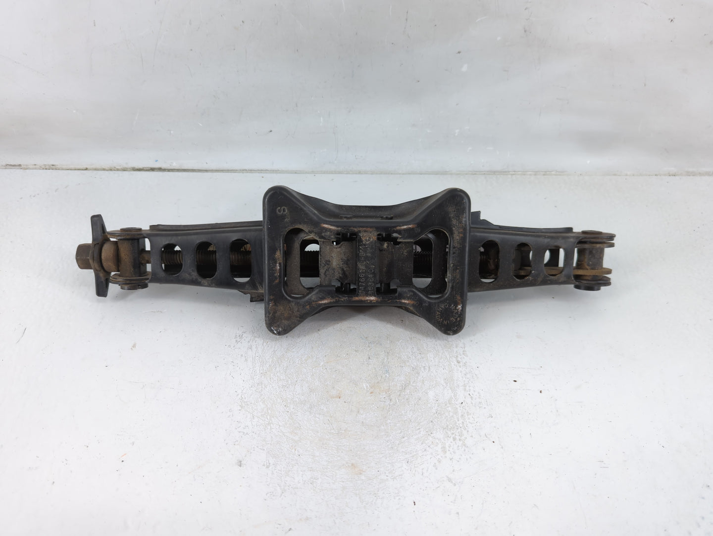 2013 Chrysler 200 Spare Scissor Car Jack - Oemusedautoparts1.com