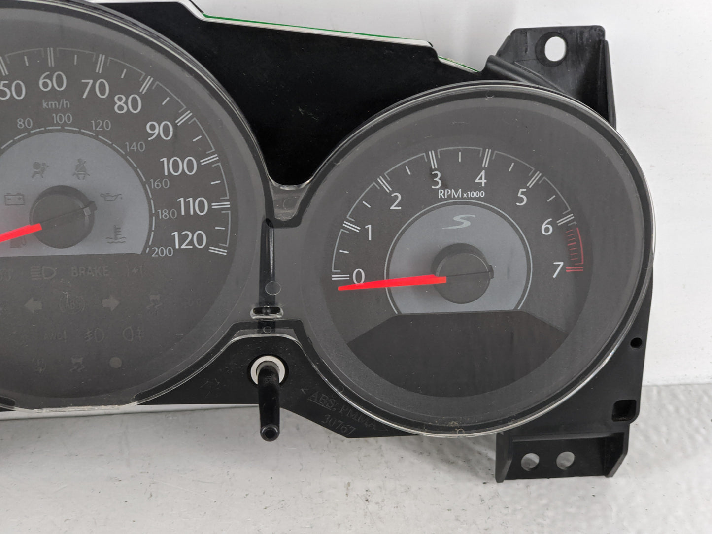 2011-2014 Chrysler 200 Instrument Cluster Speedometer Gauges P/N:P56046911AE Fits Fits 2011 2012 2013 2014 OEM Used Auto Par