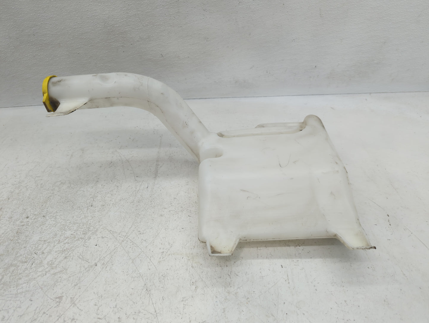 2011-2014 Chrysler 200 Windshield Washer Fluid Reservoir Bottle Oem - Oemusedautoparts1.com