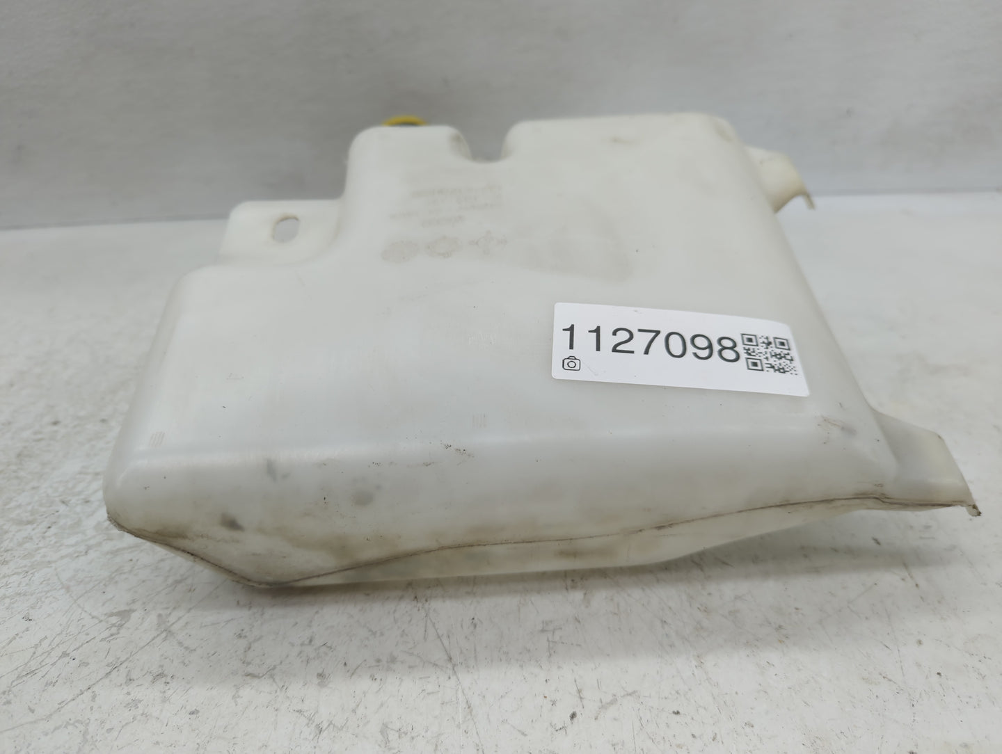 2011-2014 Chrysler 200 Windshield Washer Fluid Reservoir Bottle Oem - Oemusedautoparts1.com