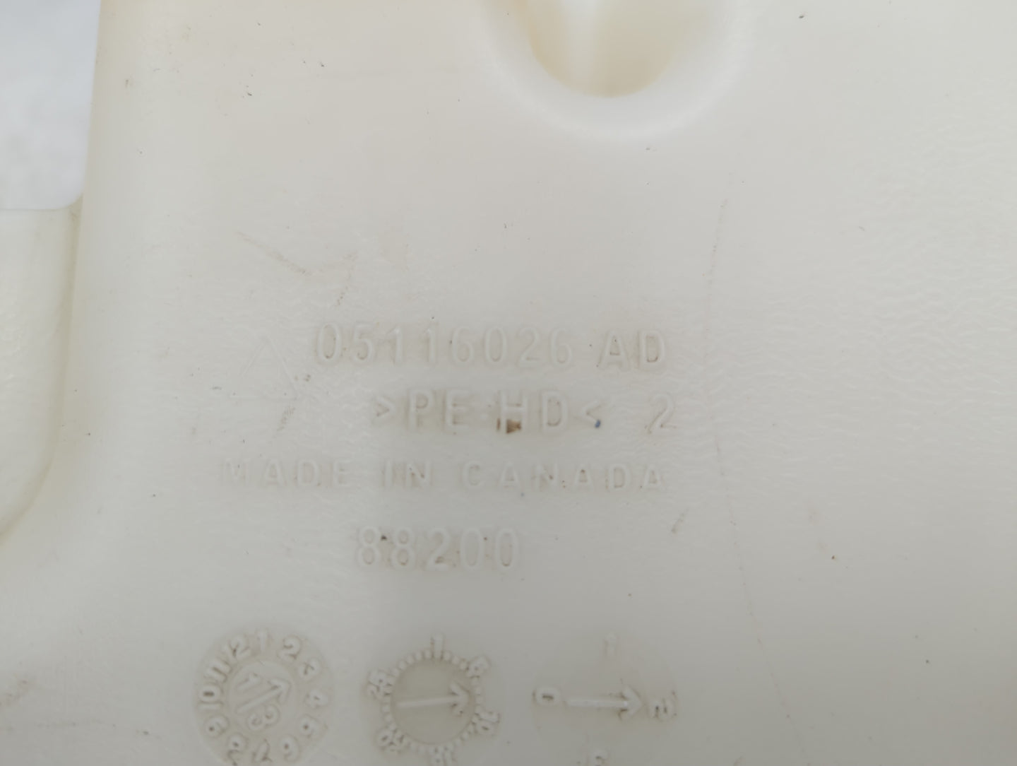 2011-2014 Chrysler 200 Windshield Washer Fluid Reservoir Bottle Oem - Oemusedautoparts1.com