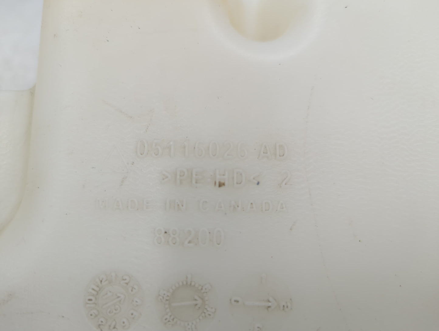 2011-2014 Chrysler 200 Windshield Washer Fluid Reservoir Bottle Oem - Oemusedautoparts1.com