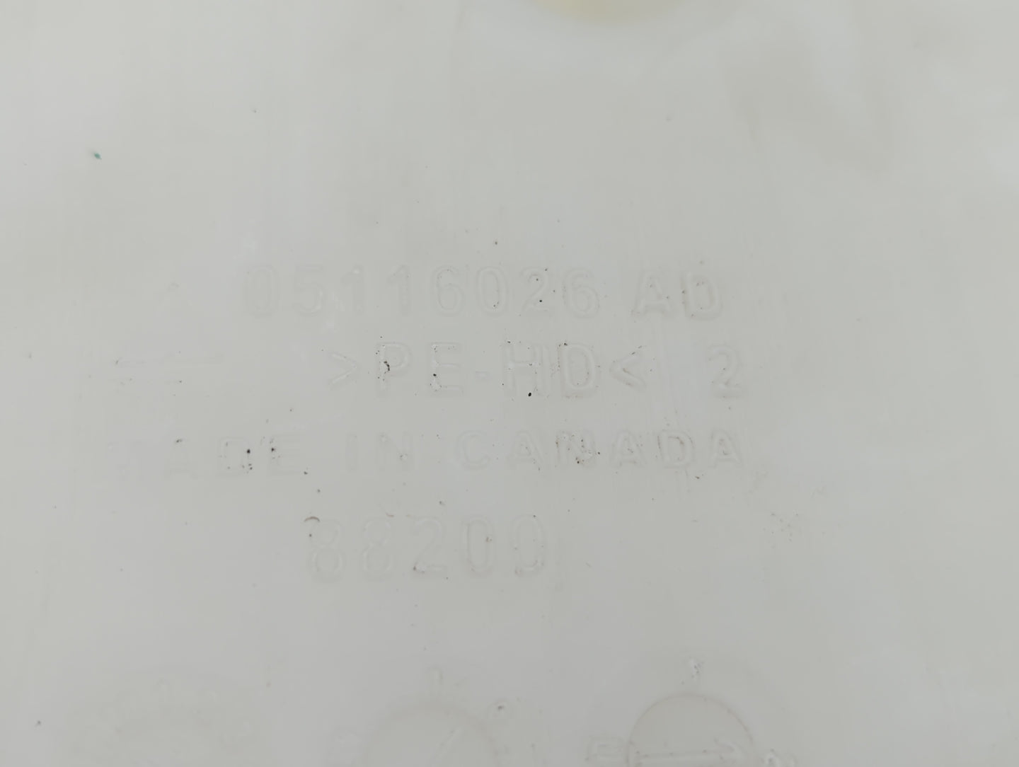2011-2014 Chrysler 200 Windshield Washer Fluid Reservoir Bottle Oem - Oemusedautoparts1.com