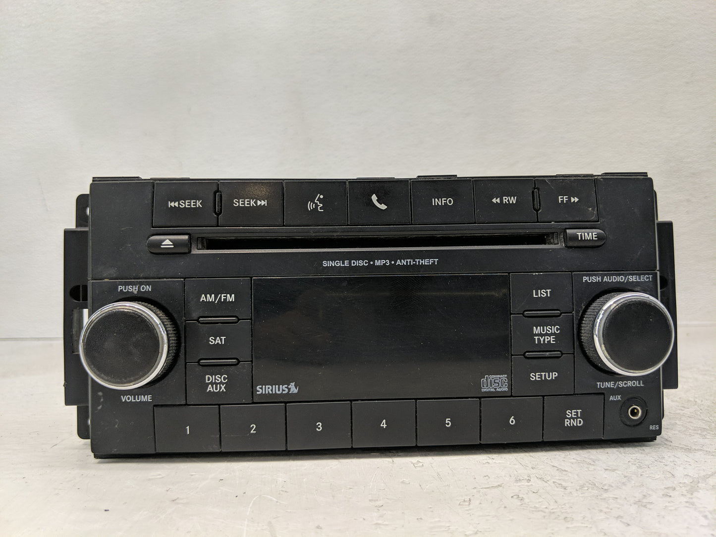 2013-2014 Chrysler 200 Radio AM FM Cd Player Receiver Replacement P/N:P05091197AC Fits Fits 2013 2014 OEM Used Auto Parts - 