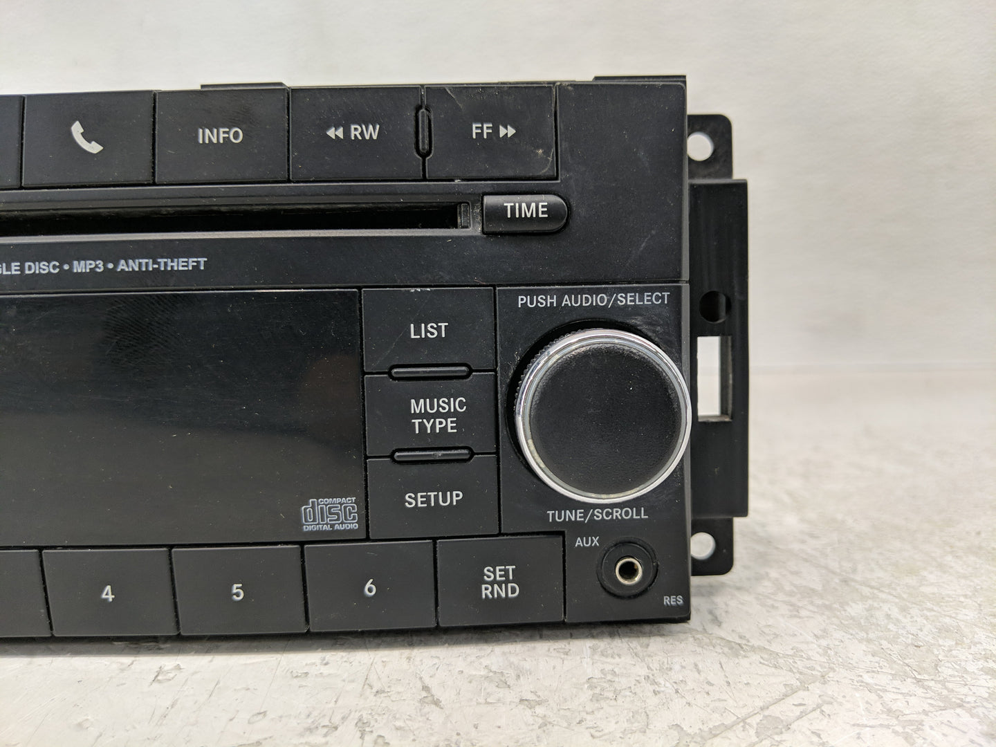2013-2014 Chrysler 200 Radio AM FM Cd Player Receiver Replacement P/N:P05091197AC Fits Fits 2013 2014 OEM Used Auto Parts - 