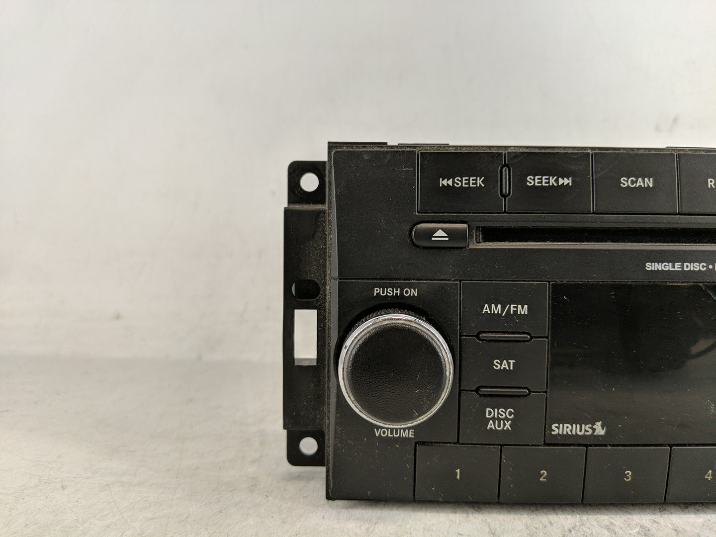 2013-2014 Chrysler 200 Radio AM FM Cd Player Receiver Replacement P/N:P05091163AC Fits Fits 2013 2014 OEM Used Auto Parts - 