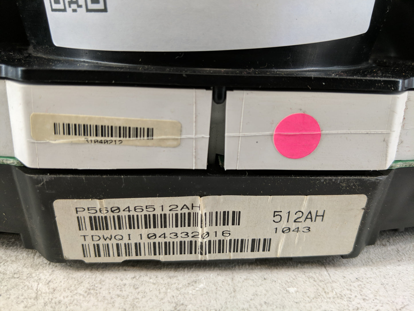 2011-2014 Chrysler 200 Instrument Cluster Speedometer Gauges P/N:P56046512AH Fits Fits 2011 2012 2013 2014 OEM Used Auto Par