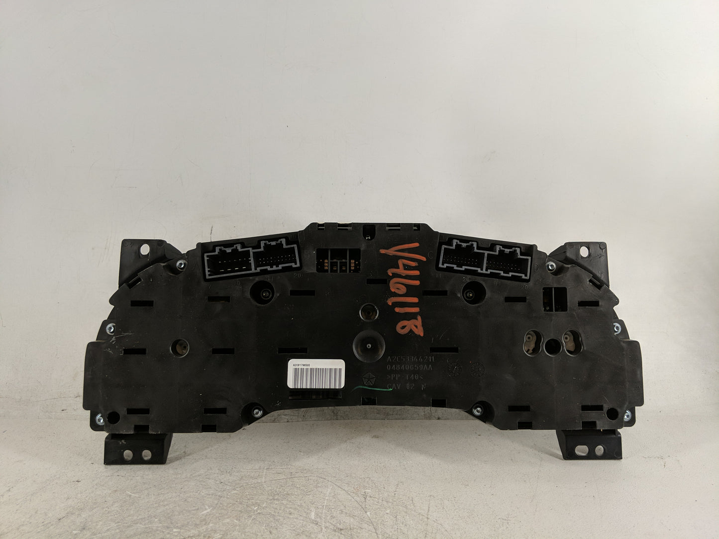 2011-2014 Chrysler 200 Instrument Cluster Speedometer Gauges P/N:P56046512AH Fits Fits 2011 2012 2013 2014 OEM Used Auto Par