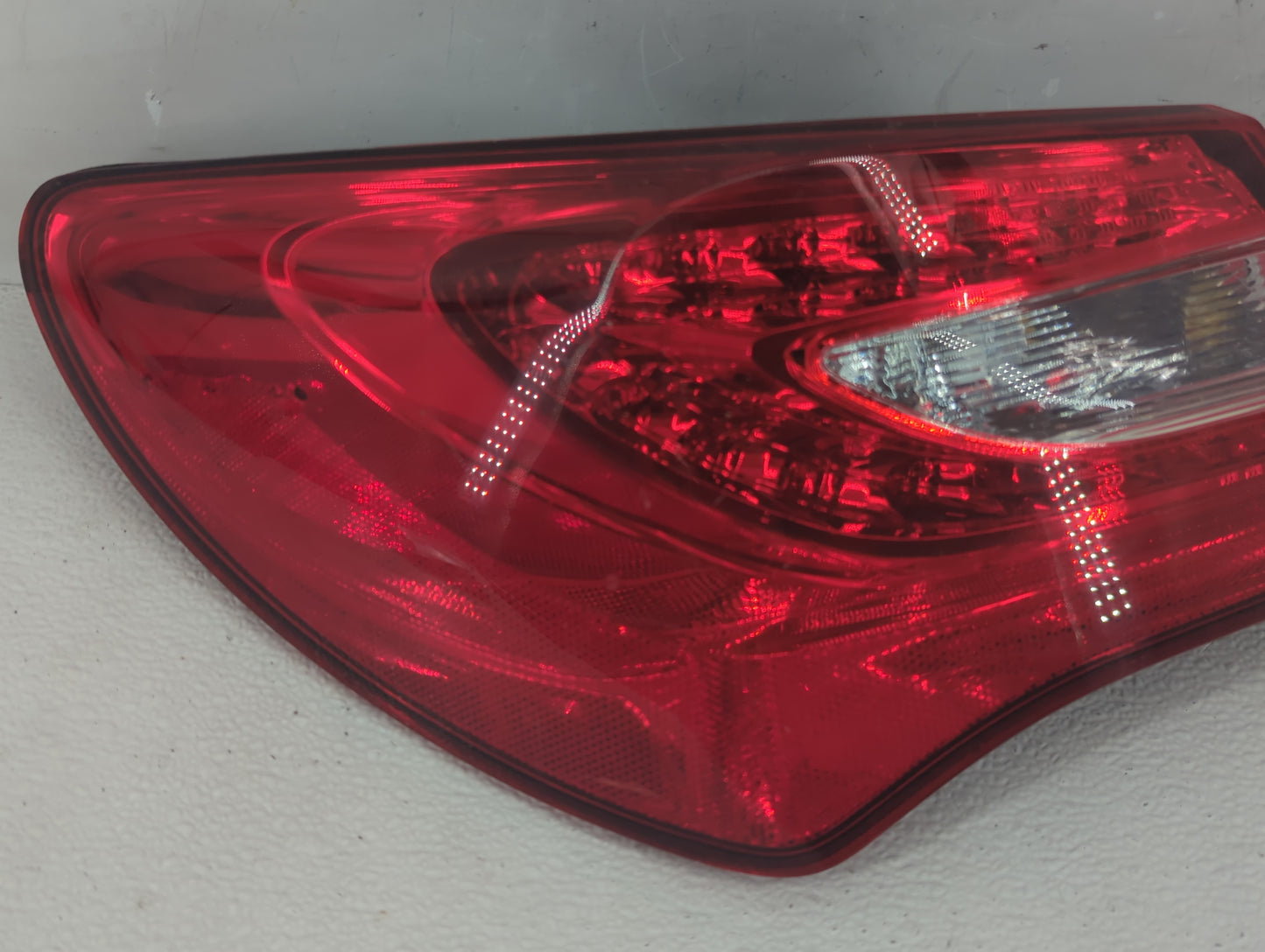 2011-2014 Chrysler 200 Tail Light Assembly Driver Left OEM P/N:05182525AE Fits Fits 2011 2012 2013 2014 OEM Used Auto Parts 