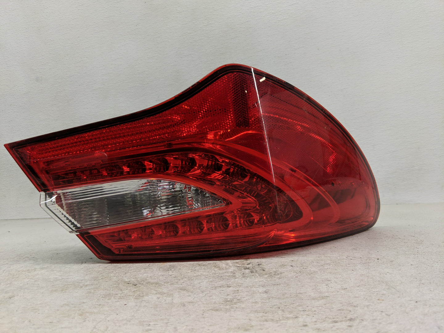 2011-2014 Chrysler 200 Tail Light Assembly Driver Left OEM Fits Fits 2011 2012 2013 2014 OEM Used Auto Parts - Oemusedautopa