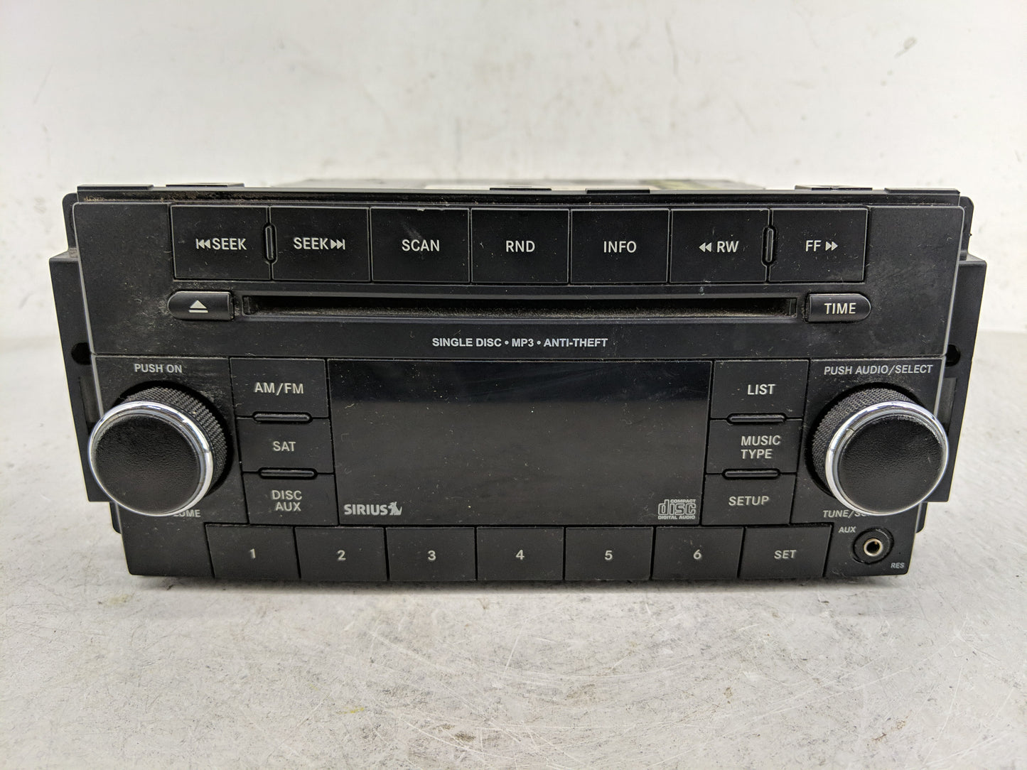 2013-2014 Chrysler 200 Radio AM FM Cd Player Receiver Replacement P/N:P05091163AC Fits Fits 2013 2014 OEM Used Auto Parts - 