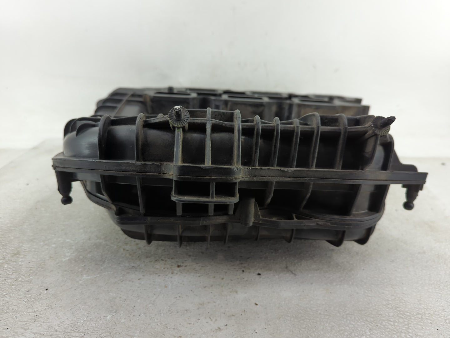 2011-2014 Chrysler 200 Air Intake Manifold Fits Fits 2011 2012 2013 2014 2015 2016 2017 2018 2019 2020 2021 2022 OEM Used Au