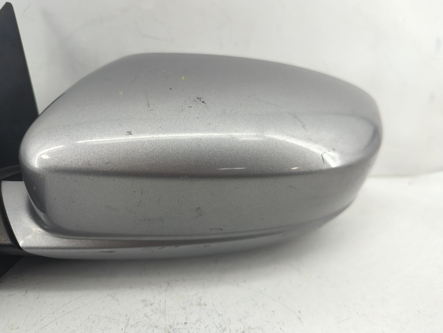 2011-2014 Chrysler 200 Driver Side View Mirror - Left Door Mirror OEM Used - Oemusedautoparts1.com