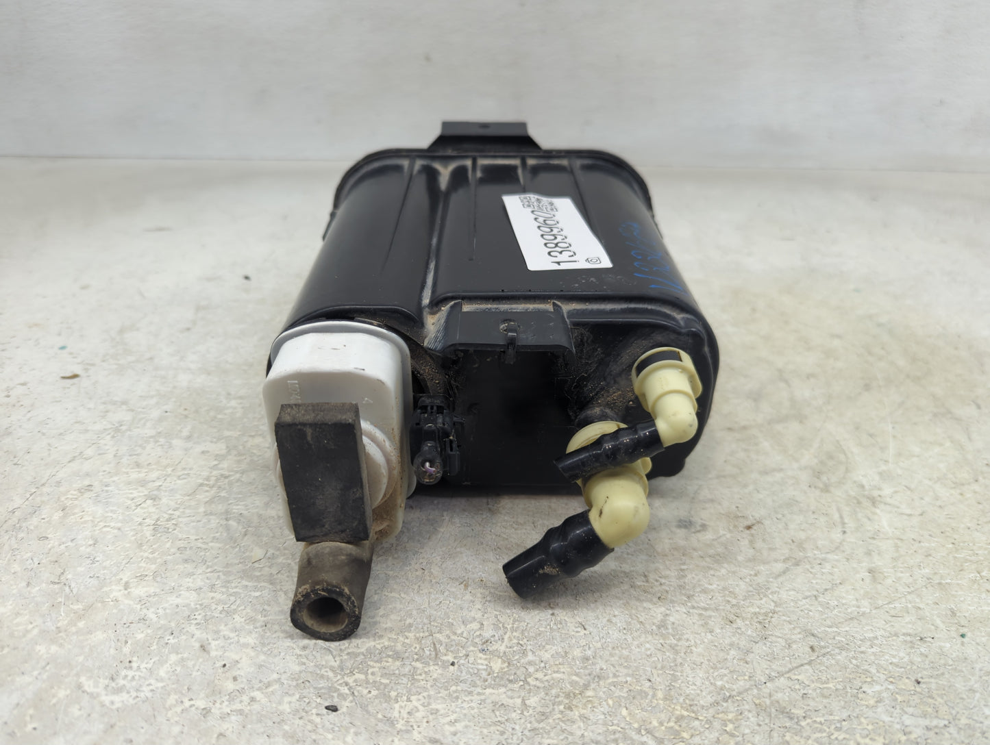 2013 Chrysler 200 Fuel Vapor Charcoal Canister 1389960 - Oemusedautoparts1.com