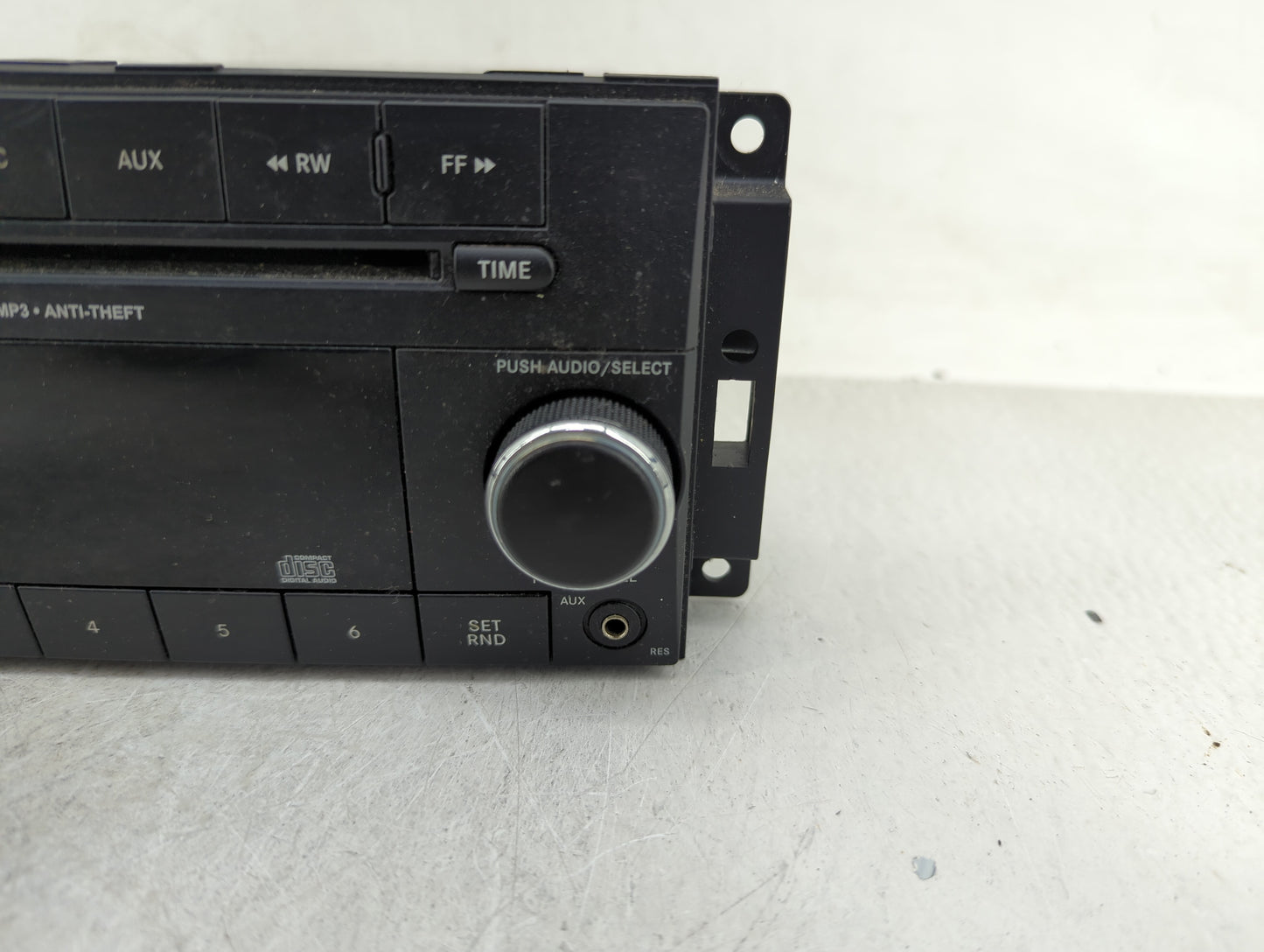 2013-2014 Chrysler 200 Radio AM FM Cd Player Receiver Replacement P/N:P05091195AC Fits Fits 2013 2014 OEM Used Auto Parts - 