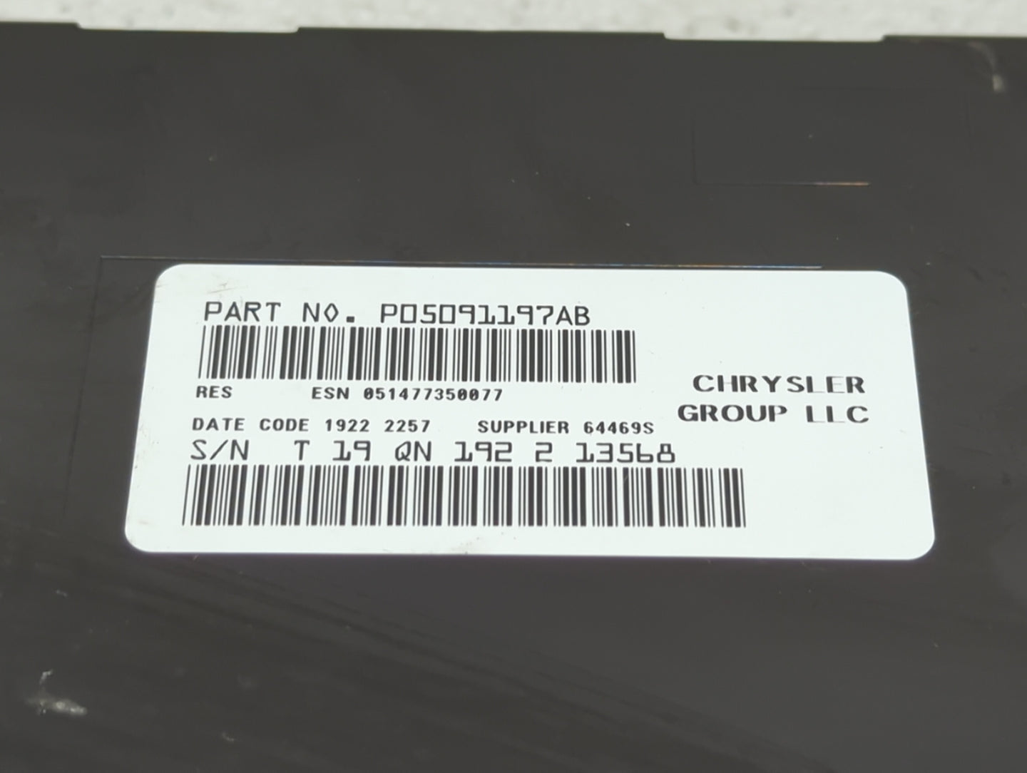 2013-2014 Chrysler 200 Radio AM FM Cd Player Receiver Replacement P/N:P05091197AB Fits Fits 2013 2014 2015 2016 2017 OEM Use