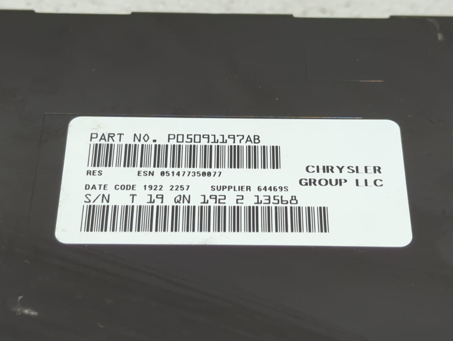 2013-2014 Chrysler 200 Radio AM FM Cd Player Receiver Replacement P/N:P05091197AB Fits Fits 2013 2014 2015 2016 2017 OEM Use