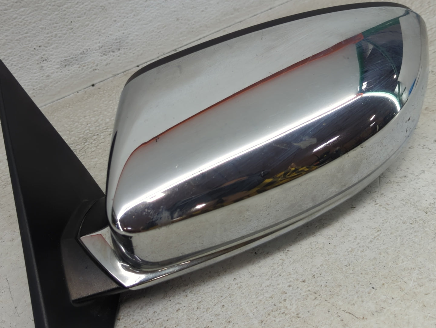2011-2014 Chrysler 200 Driver Side View Mirror - Left Door Mirror OEM Used - Oemusedautoparts1.com