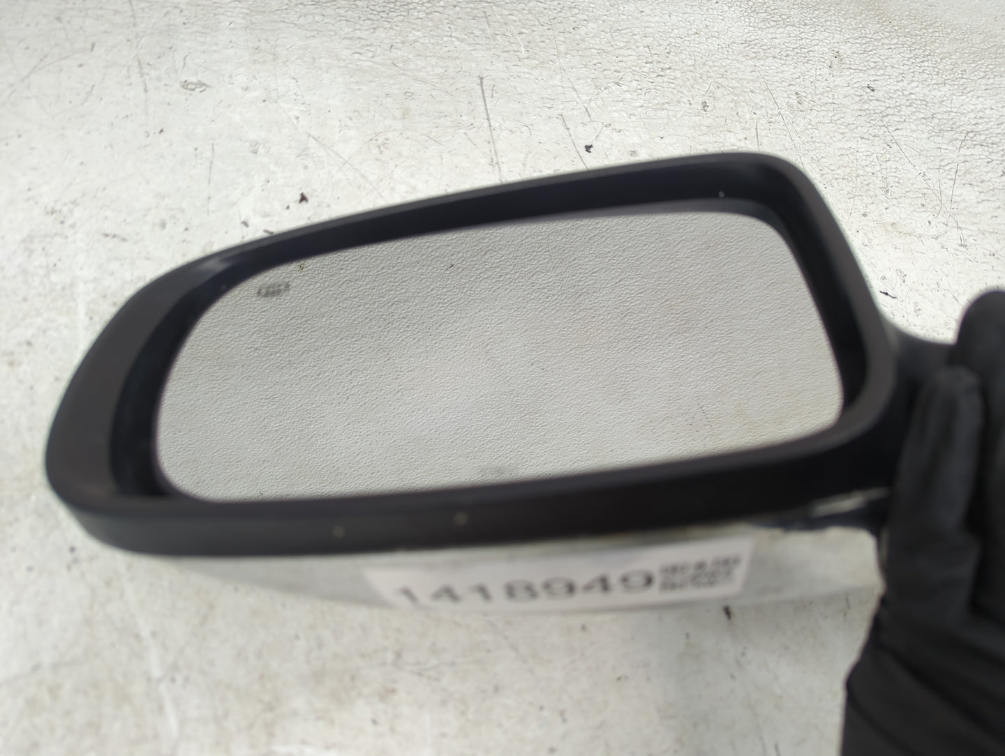 2011-2014 Chrysler 200 Driver Side View Mirror - Left Door Mirror OEM Used - Oemusedautoparts1.com