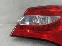 2011-2014 Chrysler 200 Tail Light Assembly Passenger Right OEM Fits Fits 2011 2012 2013 2014 OEM Used Auto Parts - Oemusedau