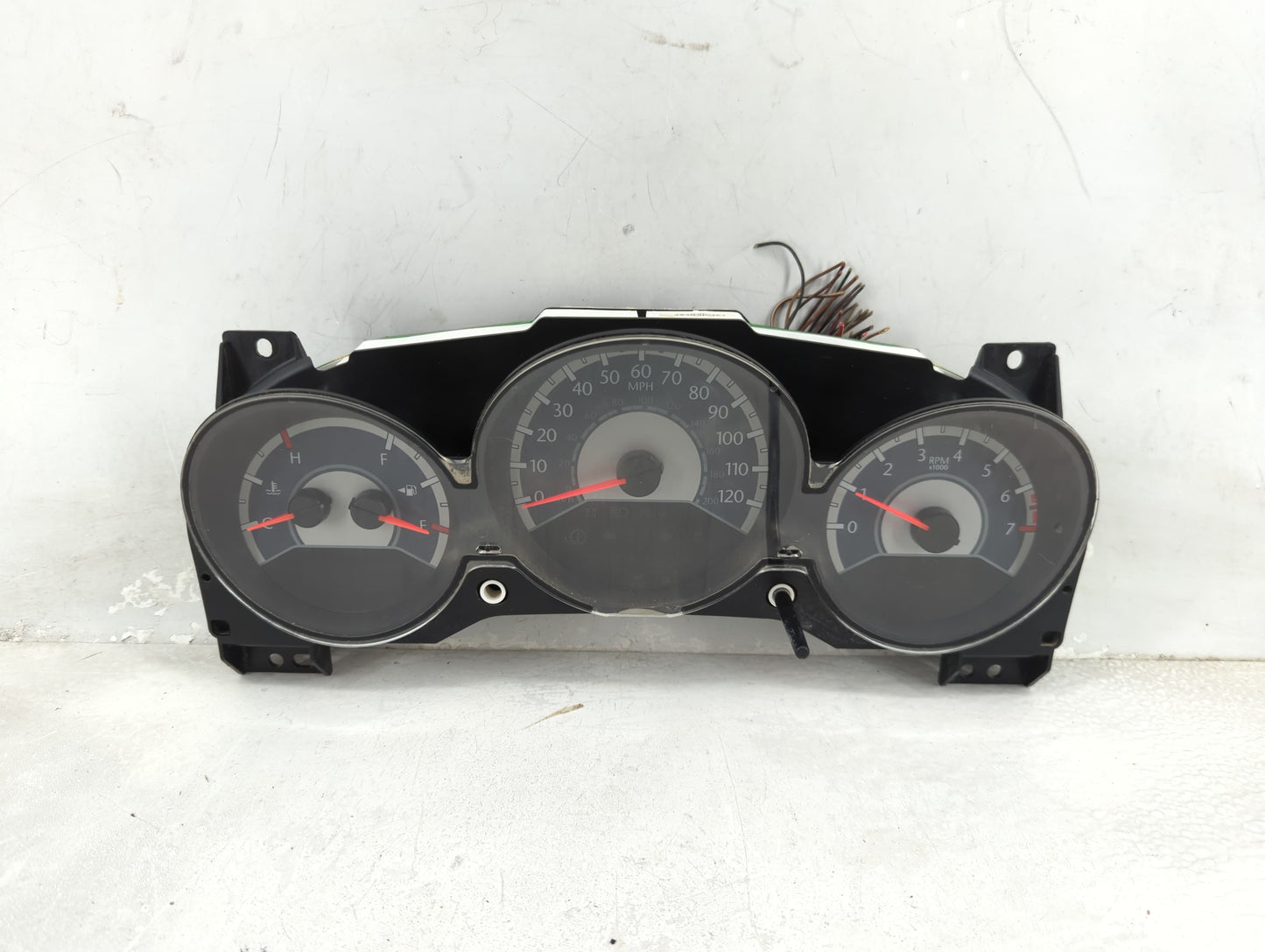 2011-2014 Chrysler 200 Instrument Cluster Speedometer Gauges P/N:P56046514AH Fits Fits 2011 2012 2013 2014 OEM Used Auto Par