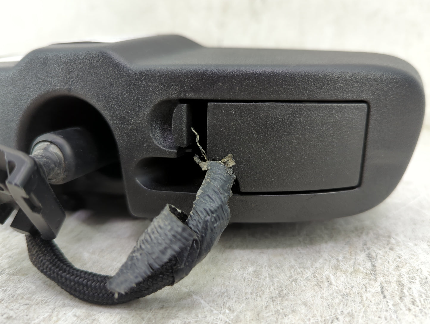 2013 Chrysler 200 Interior Rear View Mirror Replacement OEM P/N:026130 GNTX-610, 55157457AC, 43752295 Fits OEM Used Auto Par