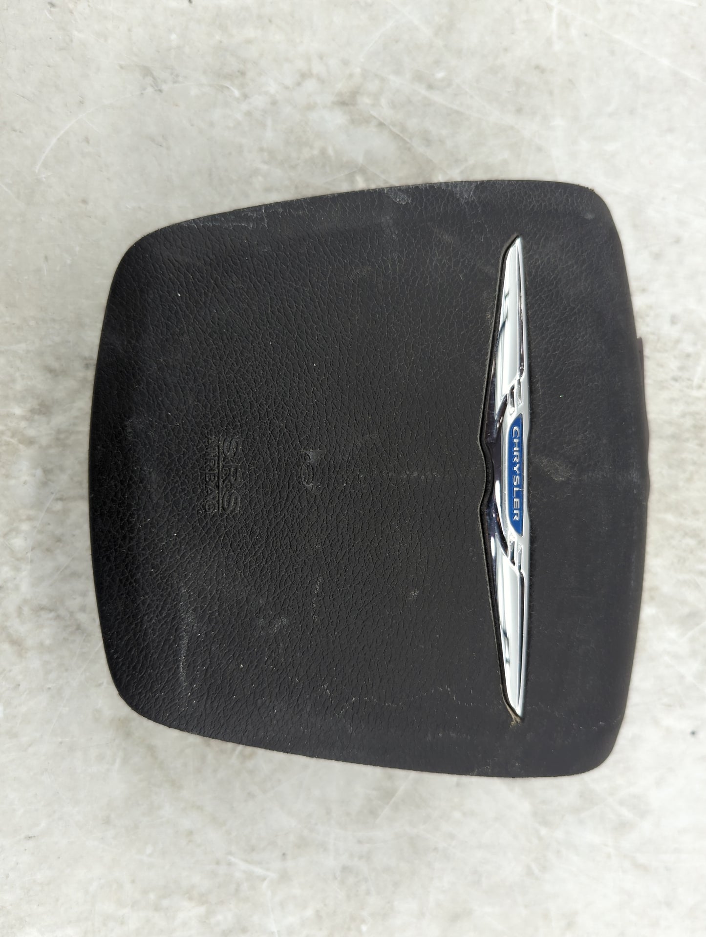 2013 Chrysler 200 Air Bag Driver Left Steering Wheel Mounted P/N:P11-1031 4NM 32A 3F BJA Fits OEM Used Auto Parts - Oemuseda