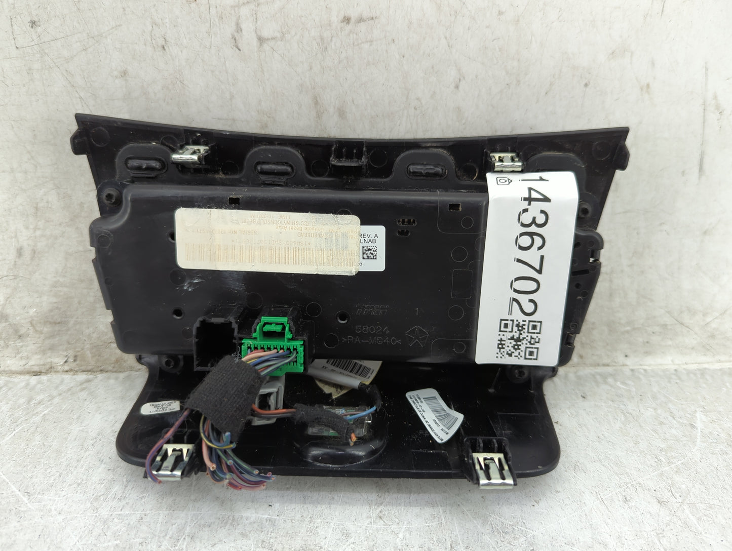 2011-2014 Chrysler 200 Climate Control Module Temperature AC/Heater Replacement P/N:21399129 Fits OEM Used Auto Parts - Oemu